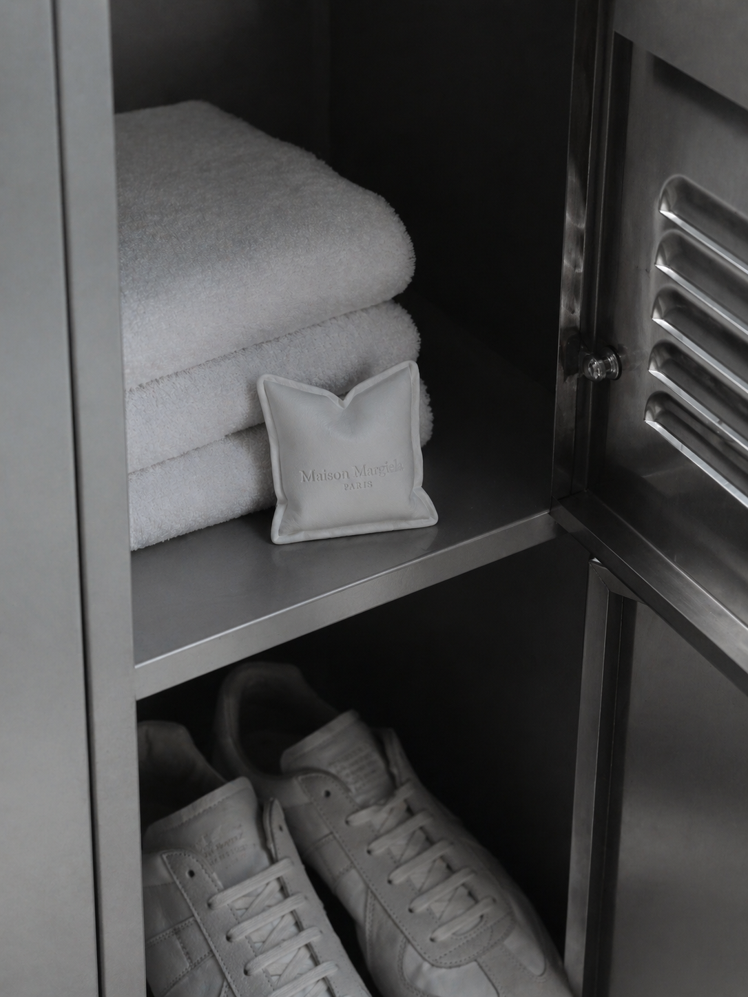 AI Visual Worlds — HOTEL SAFE, frame 38